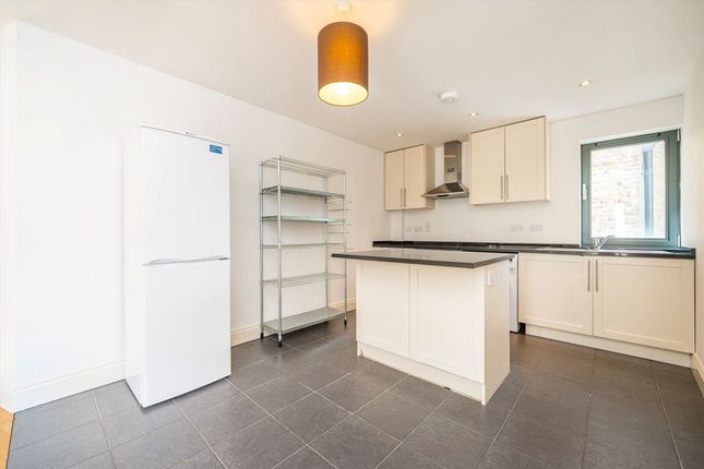 5 Old Timber Court, Acton Lane, London photo 3