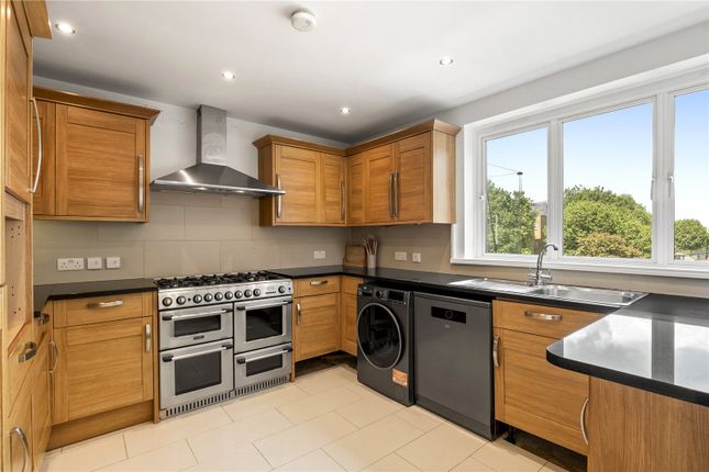 Flat 40, 6, Porchester Terrace, London photo 3