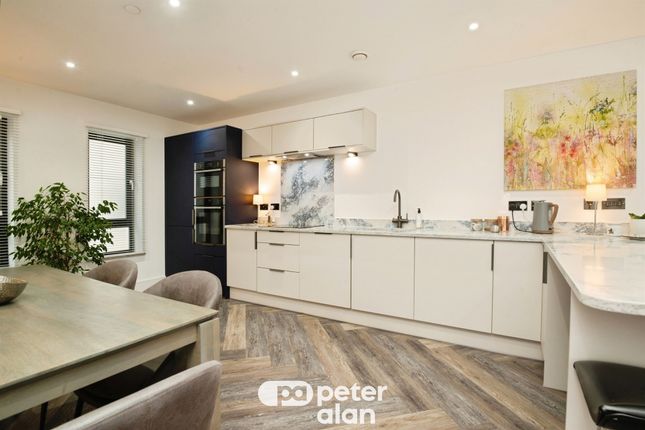 Park Place, Cardiff photo 3