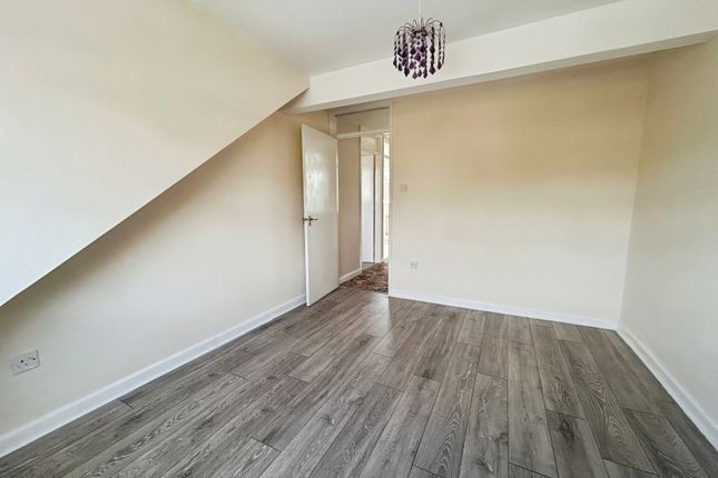 164, Sagecroft Road, Thatcham photo 5