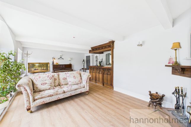 Cam05283G0-Pr0050-Still018