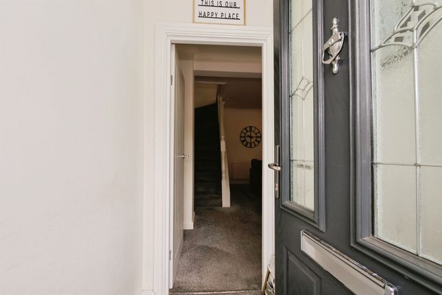 9, Oakfield Terrace, Tonypandy photo 4