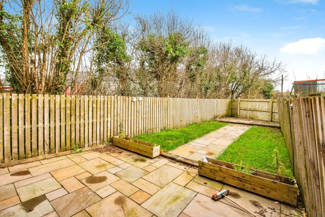 38, Maes Pedr, Carmarthenshire photo 2