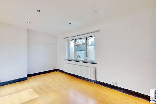 12 Rothwell Road, Dagenham photo 3