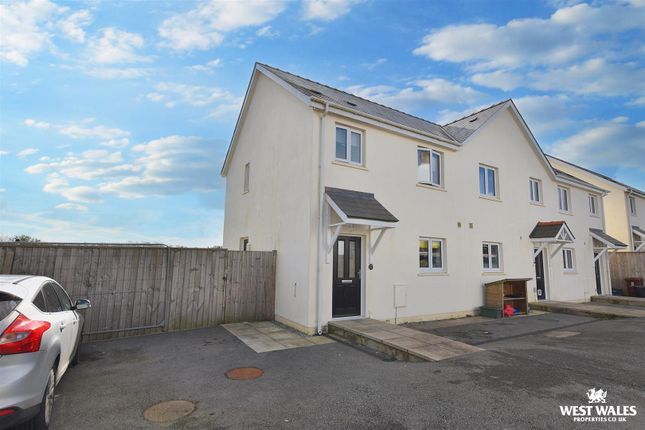 17, Leven Close, Haverfordwest photo 3