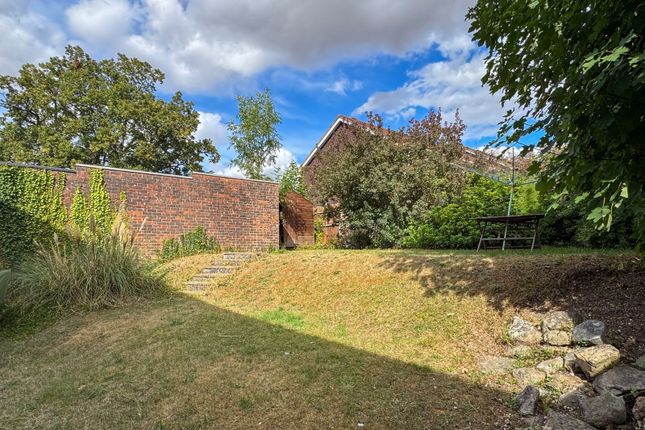 10, Russet Close, Alresford photo 4