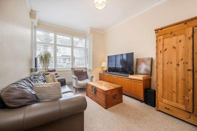 9, Derwent Road, London photo 2