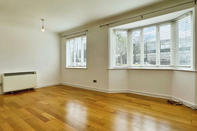 Thumbnail Flat to rent in Byron Drive, Northumberland Heath