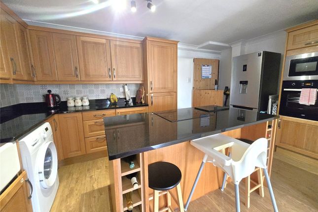 3, Millfield, Carmarthenshire photo 3
