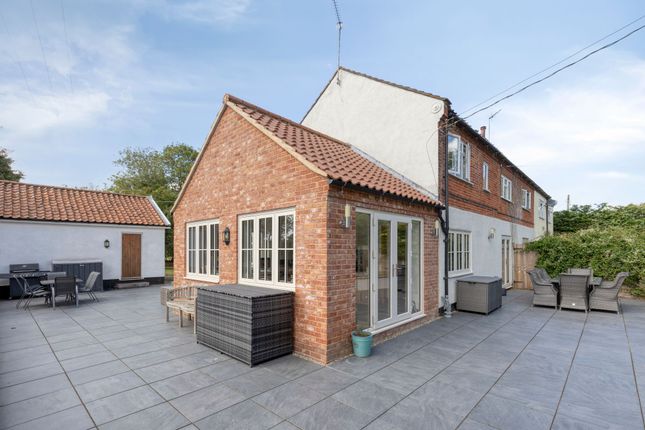 Blackdown Cottage, Rushmeadow Road, Dereham photo 3