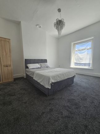 84, Manchester Rd , Heywood photo 5