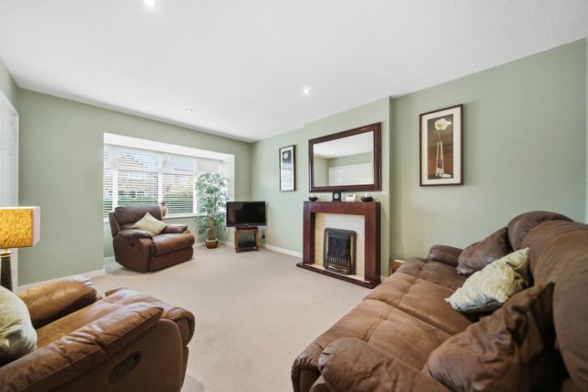 335 Slag Lane, Warrington photo 2