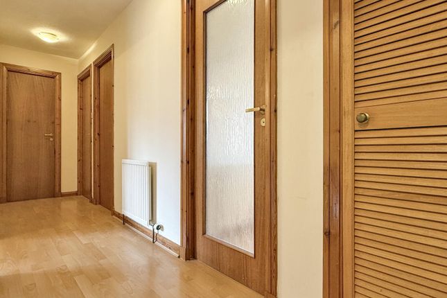 10, Eemins Place, Bishopmill photo 2