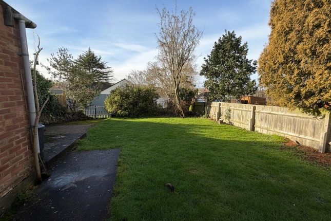 35, St. Augustin Way, Daventry photo 2