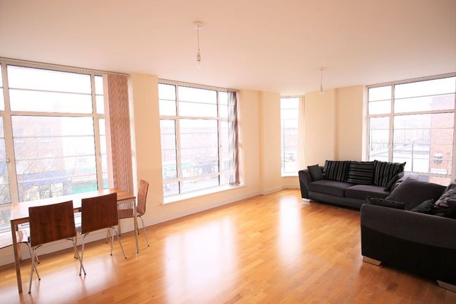 Flat 11, 133 Axminster Road, London photo 2