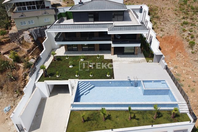 Thumbnail Detached house for sale in Tepe, Alanya, Antalya, Türkiye