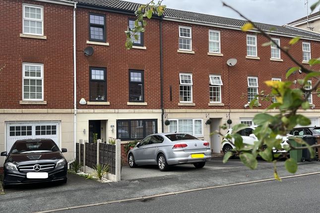 Thumbnail Town house for sale in Newbold Close, Dukinfield