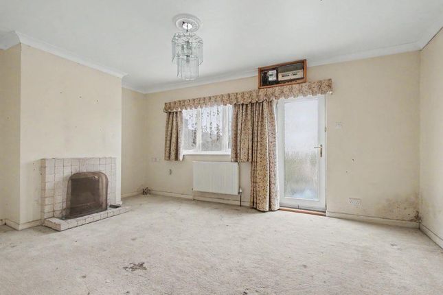 14, Lark Bank, Ely photo 2