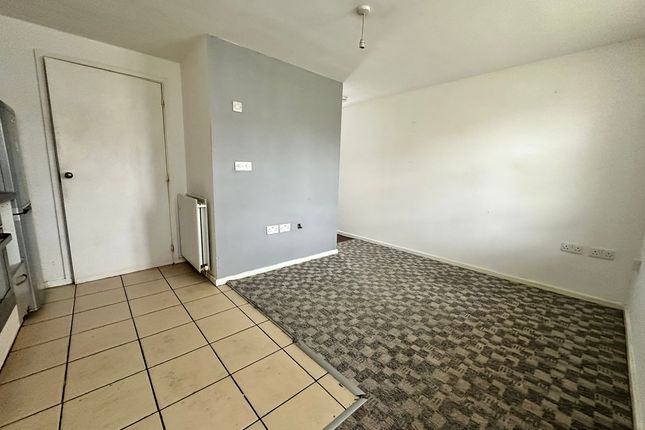 Flat for sale in Carlton Boulevard, Lincoln