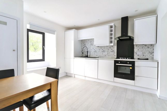 11C, High Street, Johnstone photo 4