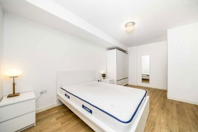 Flat 16, Nyland Court, Naomi Street, London photo 4