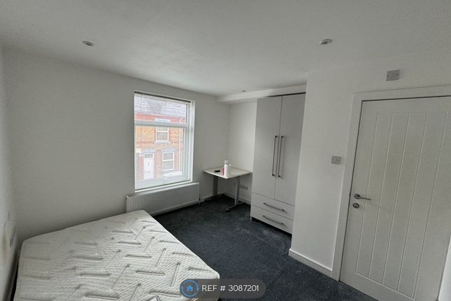 Stoke-On-Trent photo 4