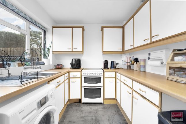 17, Stanwell Road, Ashford photo 4