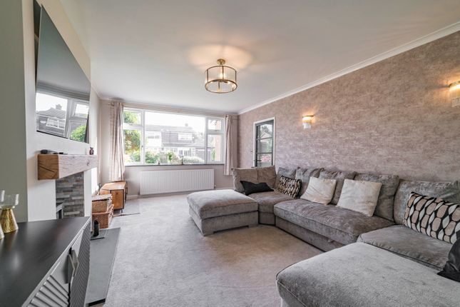 4, Thornbank Close, Heywood photo 4