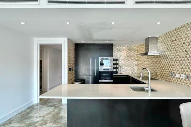 Queenstown Road, London photo 4