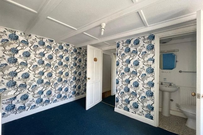 2, River Terrace, ST. AUSTELL photo 4