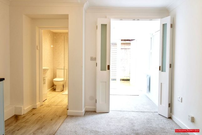 33 Flat C, Bedford Grove, Eastbourne photo 4