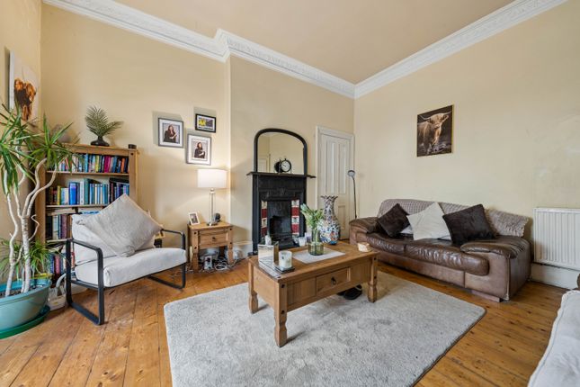 44 Kirkwell Road, Glasgow photo 3