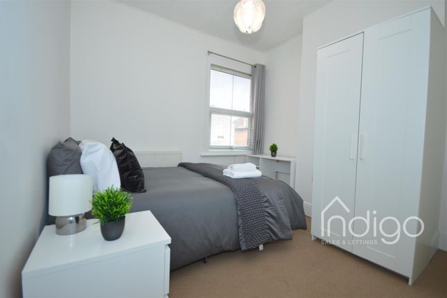 Room to rent in Lansdowne Road, Hartshill, Stoke-On-Trent ST4