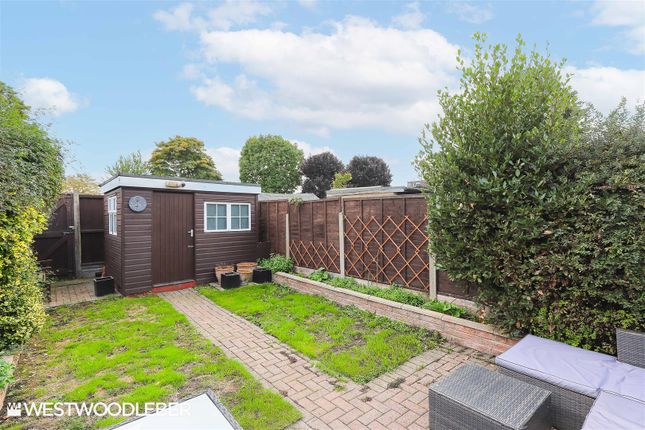 End terrace house for sale in Cadmore Lane, Cheshunt, Waltham Cross