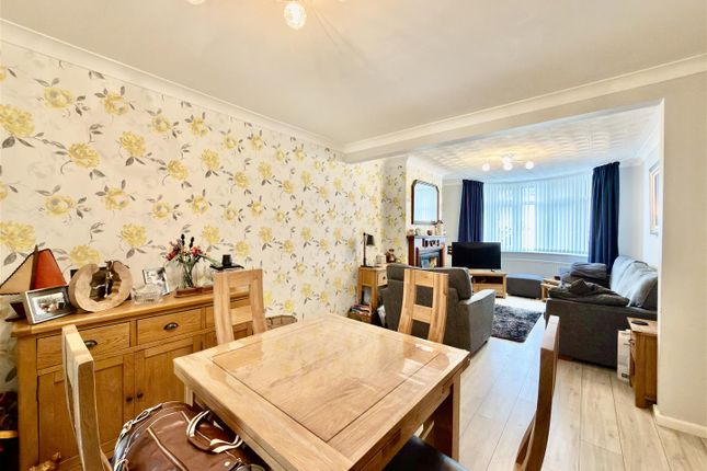 Tiverton Road, Swindon photo 4