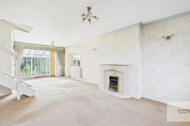 23, Brandle Avenue, Bury photo 3