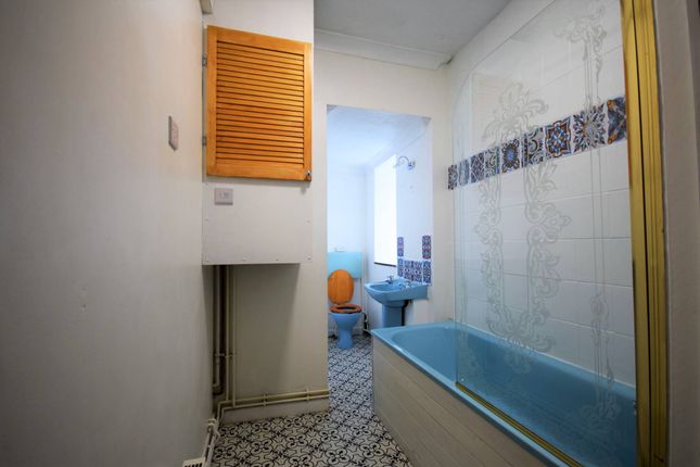 Flat 1, Kipling Terrace, Bideford photo 5