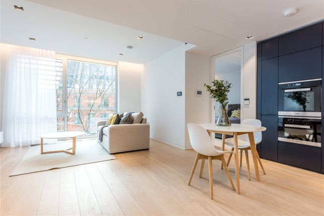 4.3 Vicary House, 24, Bartholomew Close, London photo 2