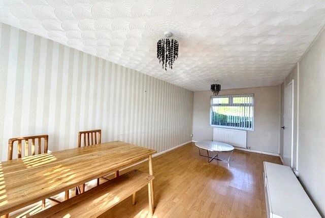 7, Tydu View, Newport photo 2