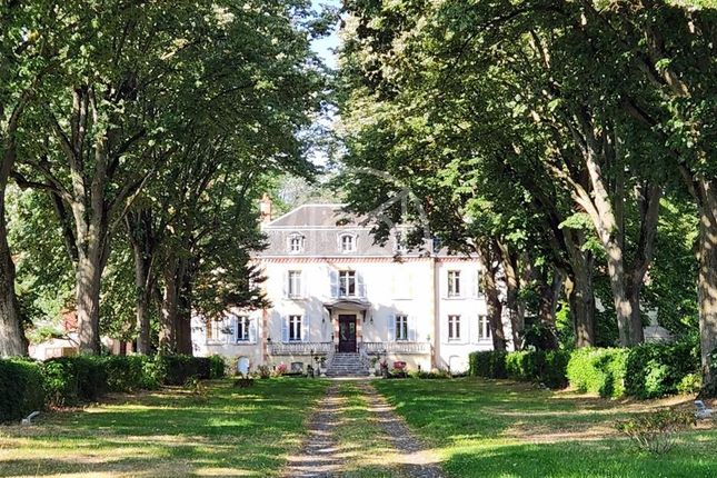 Property for sale in Moulins, 03000, France, Auvergne, Moulins, 03000, France