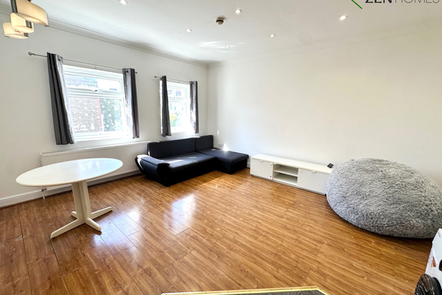 18 Ruskin Road (Flat 3), London photo 3