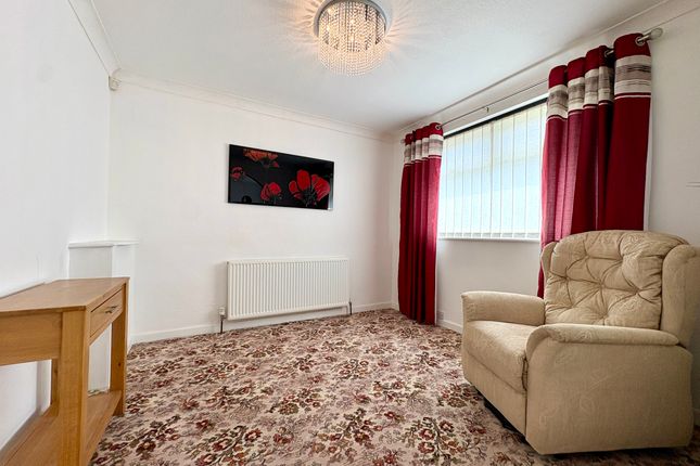11 Beechwood Avenue, Wigan photo 4