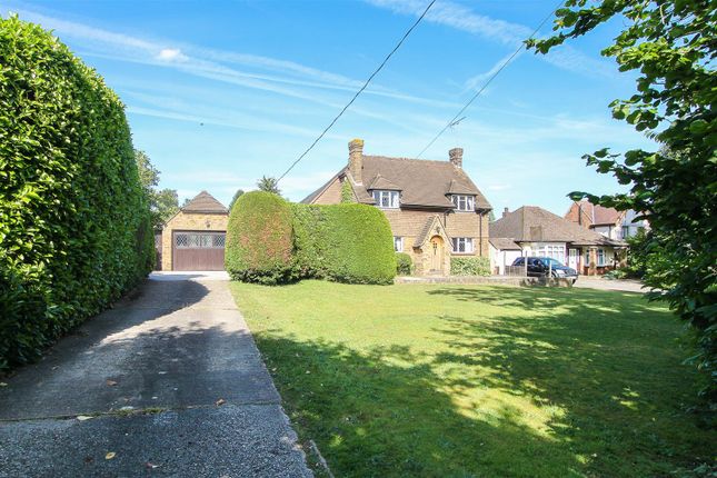 Thumbnail Detached house for sale in Outings Lane, Doddinghurst, Brentwood