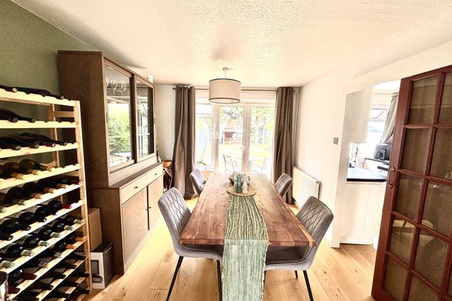 5, Moore Grove Crescent, Egham photo 4
