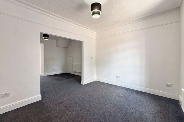 65 Eastland Road, Neath photo 4