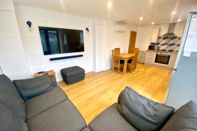 Flat 5, 122 Stow Crescent, Fareham photo 3