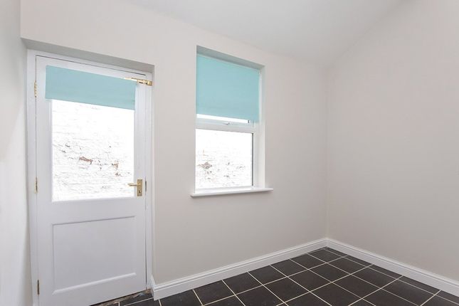 28, Scarcroft Road, North Yorkshire photo 5