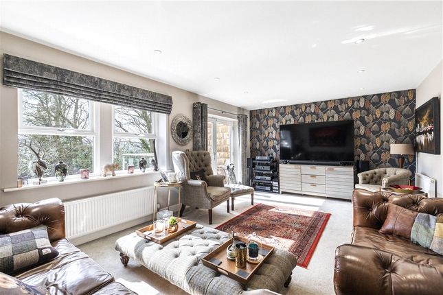 1, Chestnut Gardens, Baildon photo 2