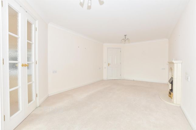 Medina Court, Old Westminster Lane, Newport photo 4