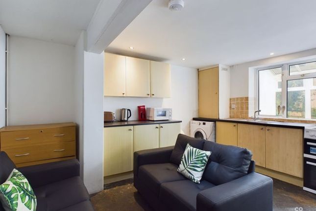 Room 2, 72 Upper Lewes Road, Brighton photo 3